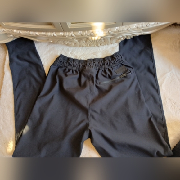 Under Armour Black Jogger Pants - Picture 13 of 16